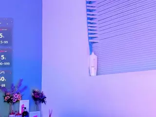 LovelyNicki's Live Sex Cam Show