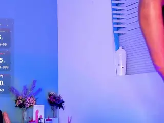 LovelyNicki's Live Sex Cam Show