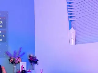 LovelyNicki's Live Sex Cam Show