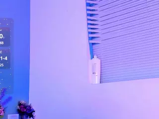 LovelyNicki's Live Sex Cam Show
