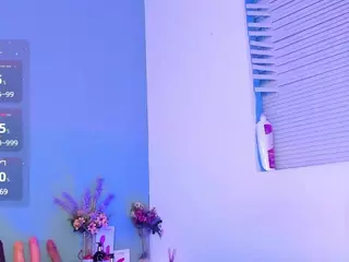 LovelyNicki's Live Sex Cam Show