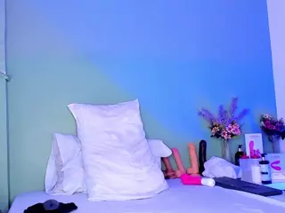 LovelyNicki's Live Sex Cam Show