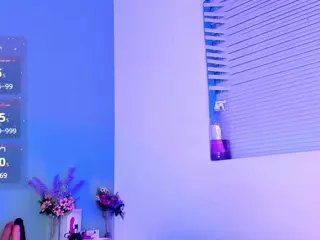 LovelyNicki's Live Sex Cam Show