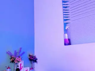 LovelyNicki's Live Sex Cam Show