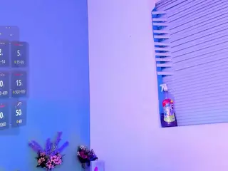 LovelyNicki's Live Sex Cam Show