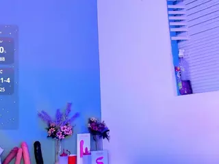 LovelyNicki's Live Sex Cam Show