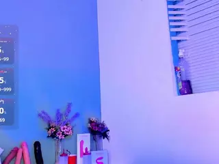 LovelyNicki's Live Sex Cam Show