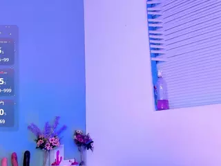 LovelyNicki's Live Sex Cam Show