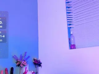LovelyNicki's Live Sex Cam Show