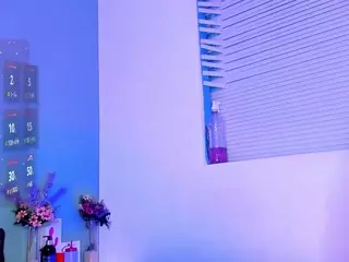 LovelyNicki's Live Sex Cam Show
