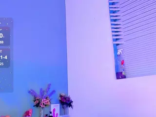 LovelyNicki's Live Sex Cam Show