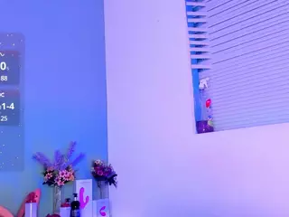 LovelyNicki's Live Sex Cam Show