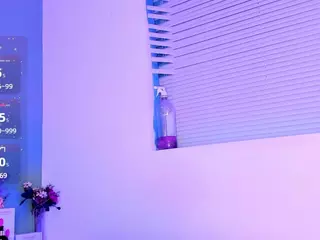 LovelyNicki's Live Sex Cam Show