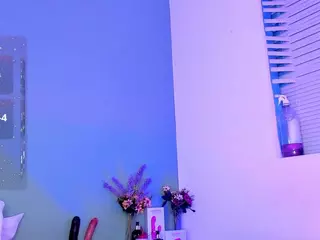 LovelyNicki's Live Sex Cam Show