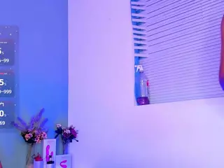LovelyNicki's Live Sex Cam Show