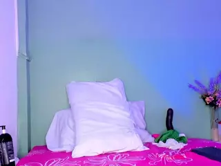 LovelyNicki's Live Sex Cam Show