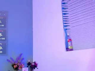 LovelyNicki's Live Sex Cam Show