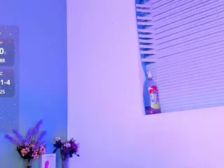 LovelyNicki's Live Sex Cam Show