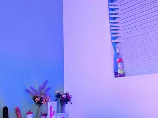 LovelyNicki's Live Sex Cam Show