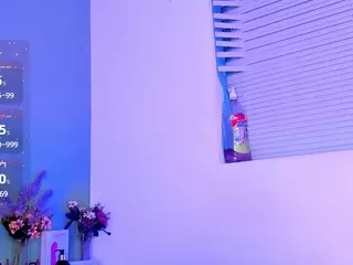 LovelyNicki's Live Sex Cam Show