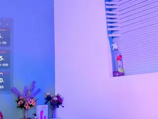 LovelyNicki's Live Sex Cam Show