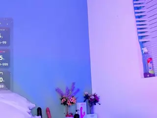 LovelyNicki's Live Sex Cam Show