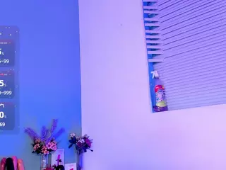 LovelyNicki's Live Sex Cam Show