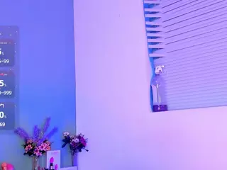 LovelyNicki's Live Sex Cam Show