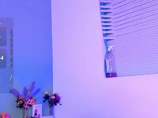 LovelyNicki's Live Sex Cam Show