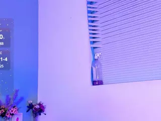 LovelyNicki's Live Sex Cam Show