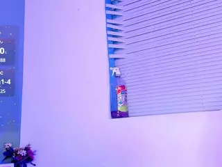LovelyNicki's Live Sex Cam Show