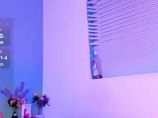 LovelyNicki's Live Sex Cam Show