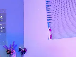 LovelyNicki's Live Sex Cam Show