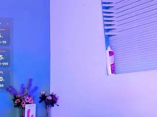 LovelyNicki's Live Sex Cam Show