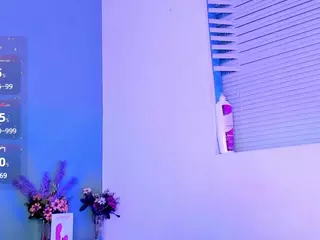 LovelyNicki's Live Sex Cam Show