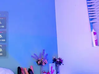 LovelyNicki's Live Sex Cam Show