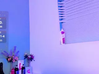 LovelyNicki's Live Sex Cam Show