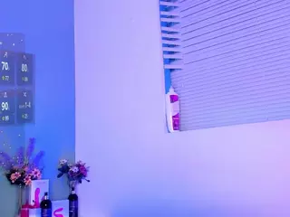 LovelyNicki's Live Sex Cam Show