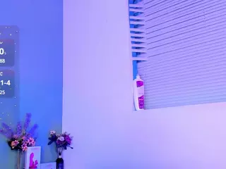 LovelyNicki's Live Sex Cam Show