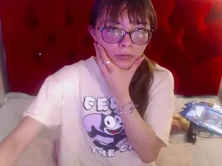 RousselVaads's Live Sex Cam Show