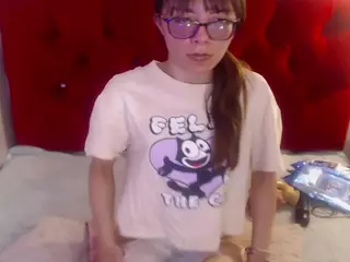 RousselVaads's Live Sex Cam Show