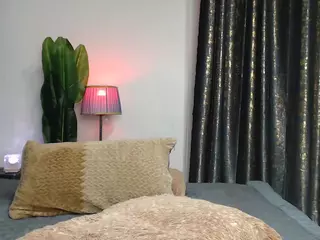 Nisha-Lee's Live Sex Cam Show