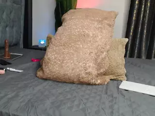 Nisha-Lee's Live Sex Cam Show