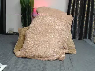 Nisha-Lee's Live Sex Cam Show