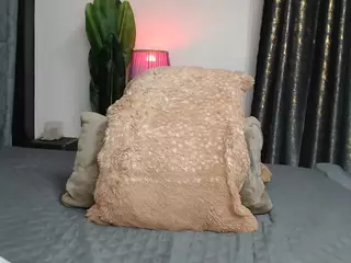 Nisha-Lee's Live Sex Cam Show