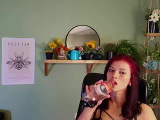 Aliiz-011's Live Sex Cam Show