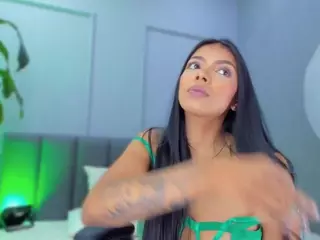Elisa-castrillon's Live Sex Cam Show