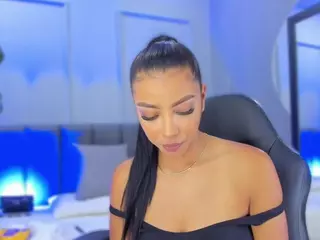 Elisa-castrillon's Live Sex Cam Show