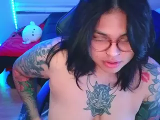 miacanelaxo's Live Sex Cam Show