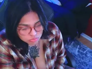 miacanelaxo's Live Sex Cam Show